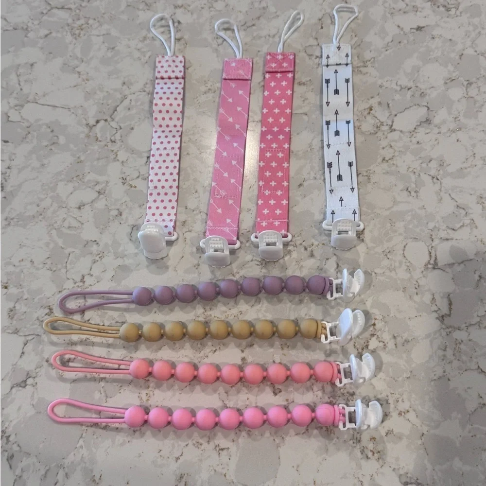 Pack of 8 Pacifier Clips - pink Purple Pacifier Clips Set